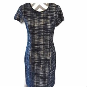 Sharagano Size 6 Short Sleeves Dress Blue & White